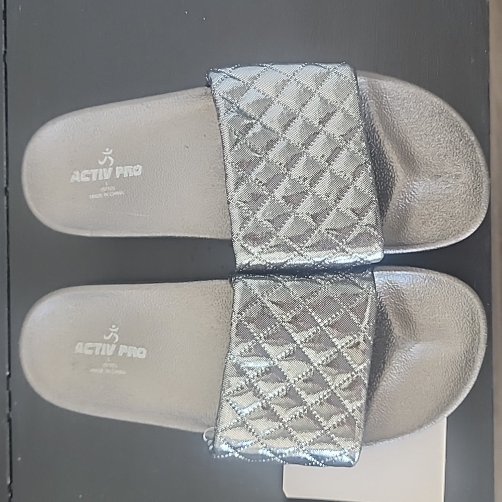 Beautiful silver/platinum flat comfy slippers